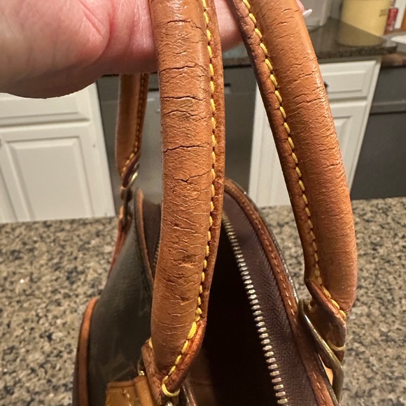 Louis Vuitton Ellipse PM w/COA - Picture 10 of 13